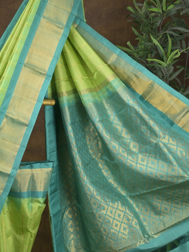 Gadwal pattu saree parrot green color allover zari weaves & kanchi border with rich pallu and contrast plain blouse