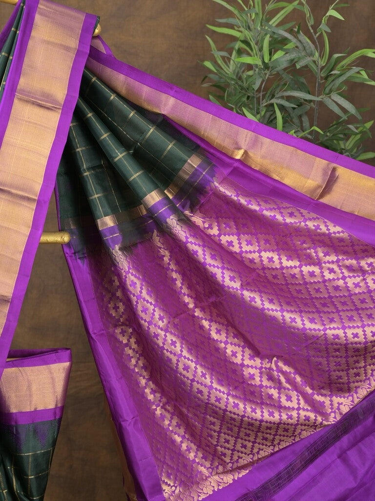 Gadwal pattu saree black color allover zari weaves & kanchi border with rich pallu and contrast plain blouse