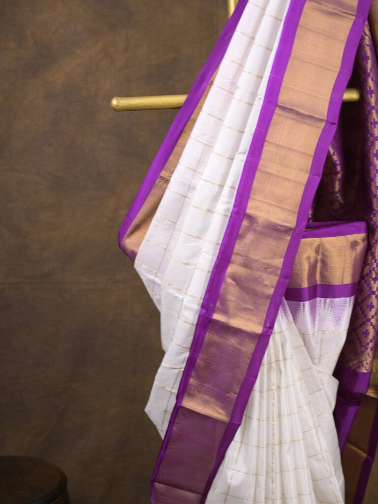 Gadwal pattu saree white color allover zari weaves & kanchi border with rich pallu and contrast plain blouse
