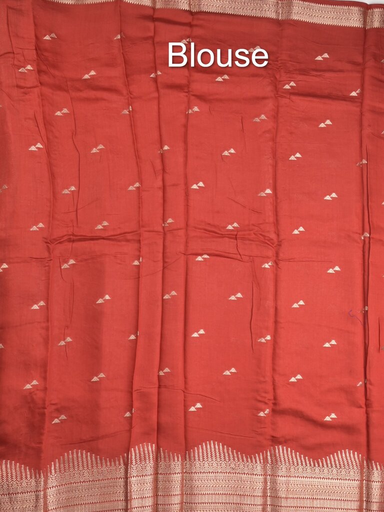 Maheshwari fancy saree allover zari motifs with zari border with contrast blouse