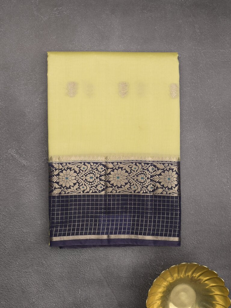 Green mango fancy saree allover zari motifs with contrast pallu and attached blouse