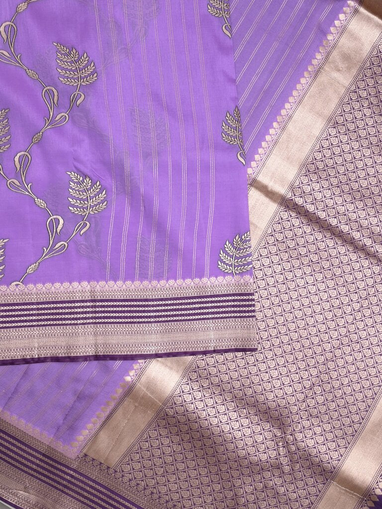 Tabby silk printed fancy saree with zari border and attached plain blouse