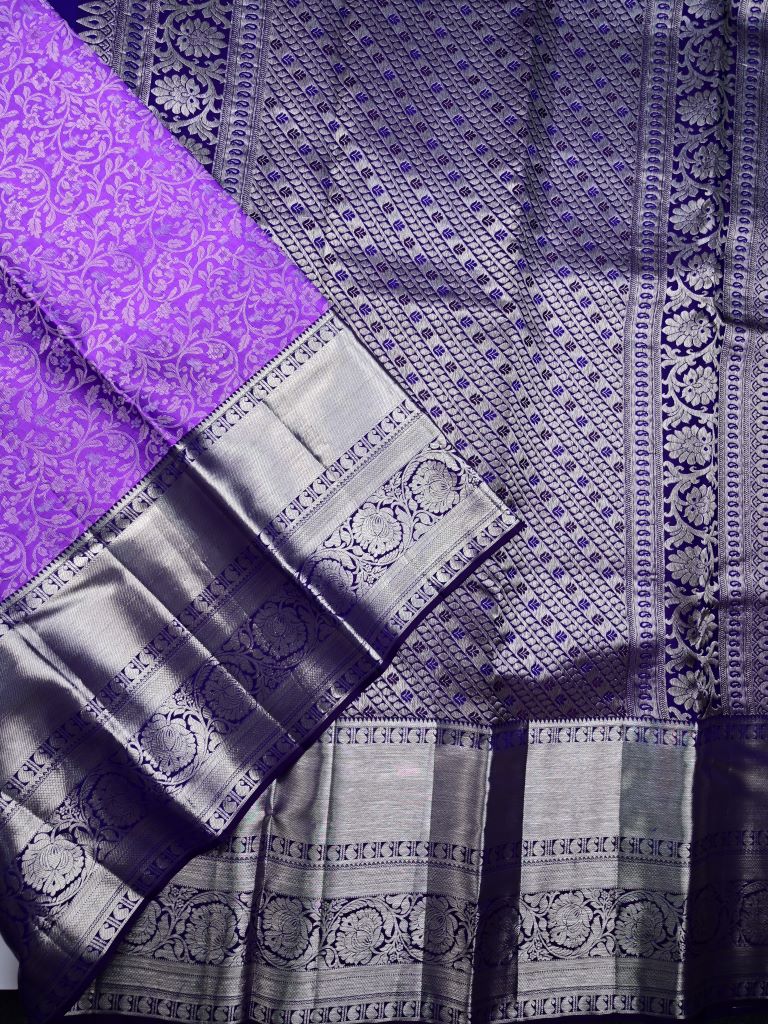 Kanchi pattu saree lavender color allover zari weaves & big zari border with rich pallu and contrast plain bouse