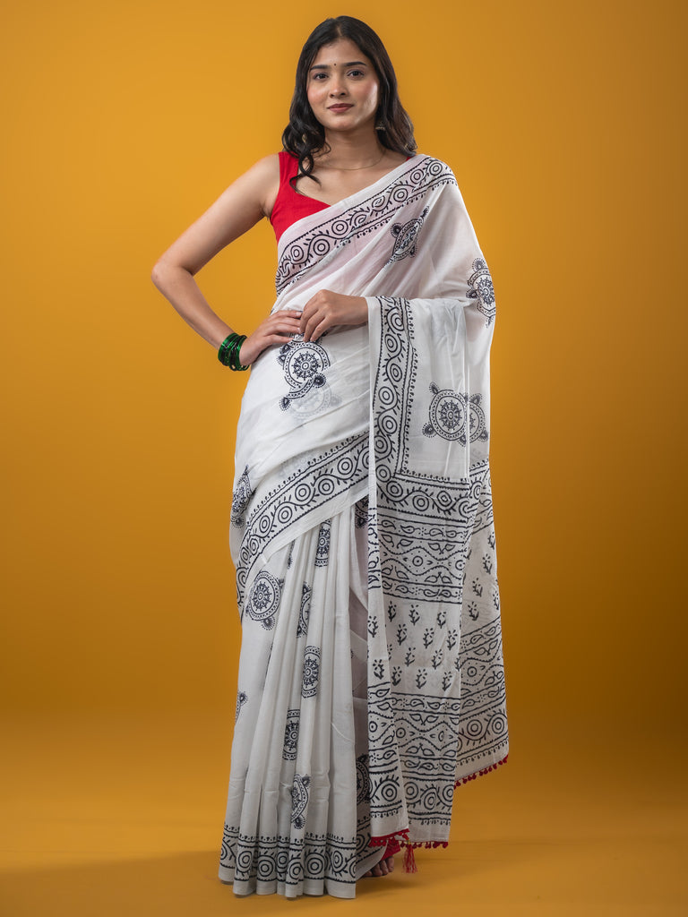 Mul cotton saree white color allover prints & printed border with printed pallu and plain contrast blouse