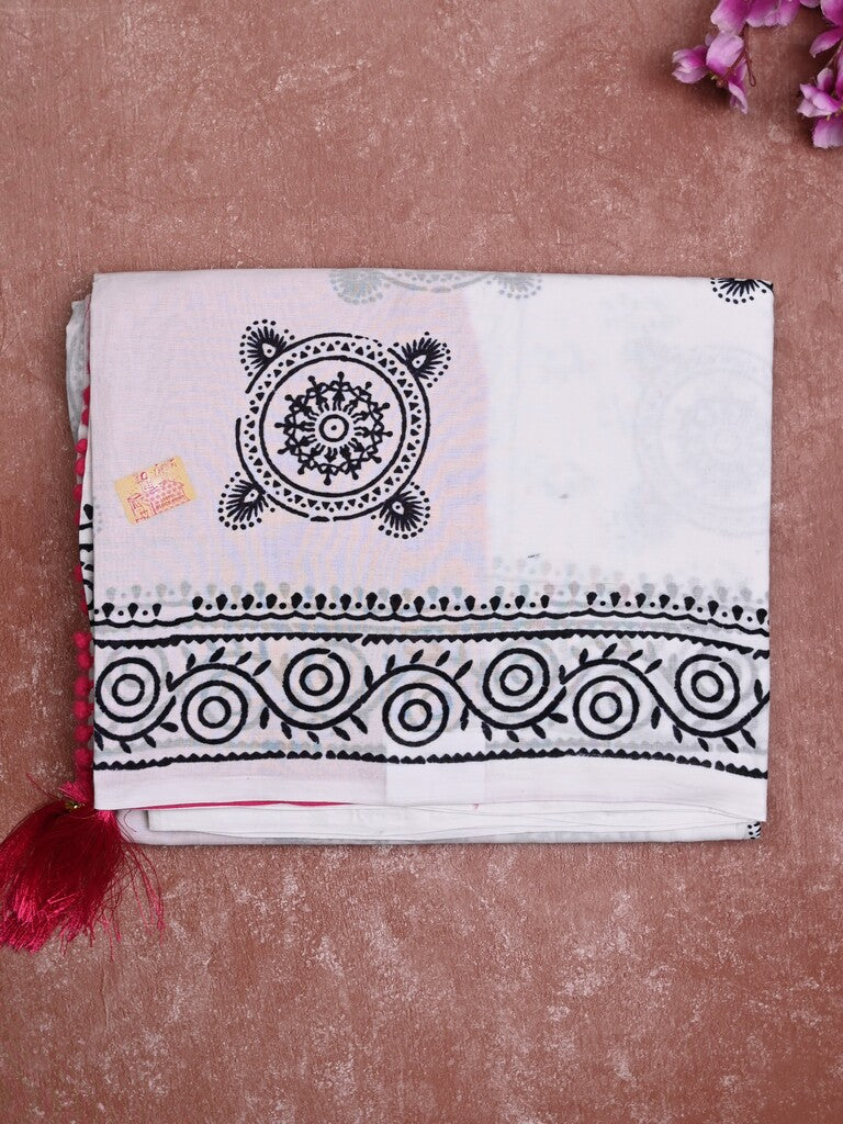 Mul cotton saree white color allover prints & printed border with printed pallu and plain contrast blouse