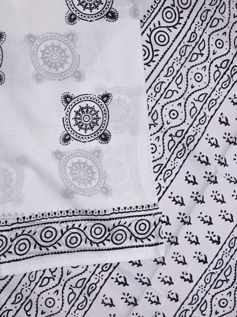 Mul cotton saree white color allover prints & printed border with printed pallu and plain contrast blouse
