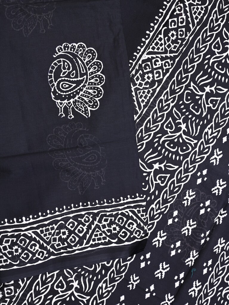 Mul cotton saree black color allover prints & printed border with printed pallu and plain contrast blouse