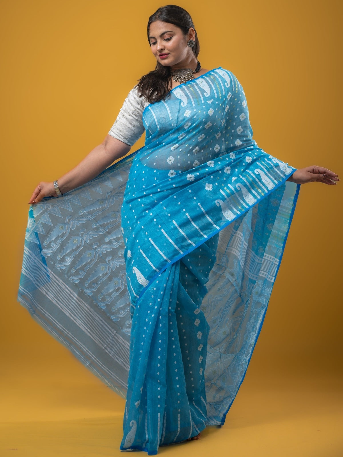 Jamdani Cotton Saree Blue Color with Allover Weaves, Small Border, Weaving Pallu & Plain Blouse | Lightweight & Elegant Saree