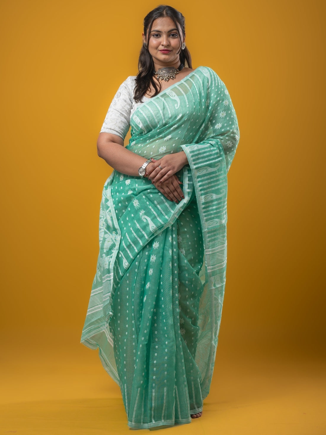 Jamdani Cotton Saree Green Color with Allover Weaves, Small Border, Weaving Pallu & Plain Blouse | Lightweight & Elegant Saree