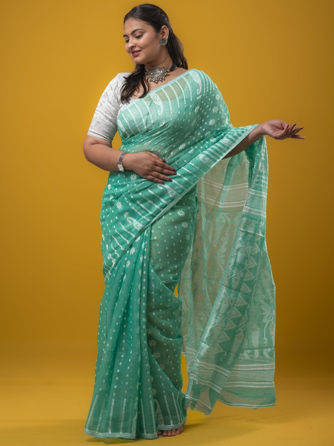 Jamdani Cotton Saree Green Color with Allover Weaves, Small Border, Weaving Pallu & Plain Blouse | Lightweight & Elegant Saree