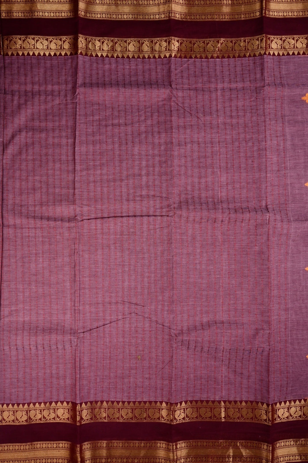 Kanchi cotton saree onion pink and maroon color with allover thread lines, big pallu, zari gap border, and plain blouse