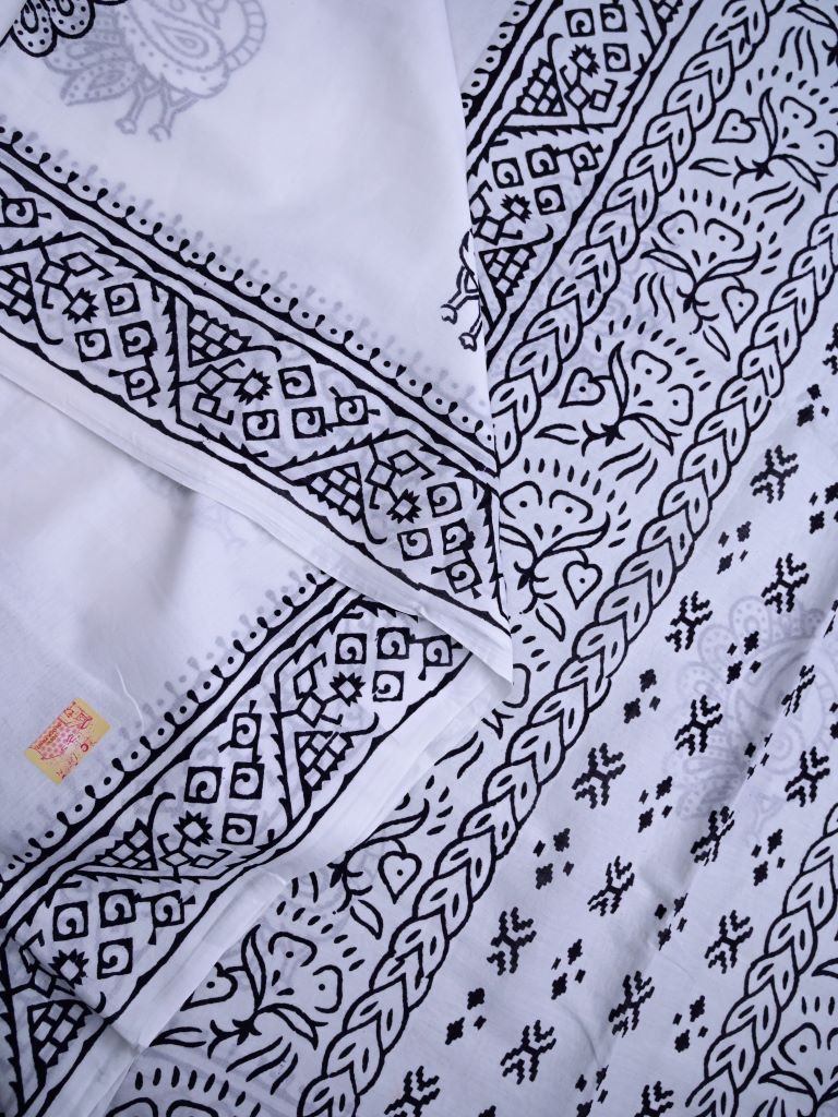 Mul mul cotton saree white color allover prints & printed border with printed pallu and contrast plain blouse