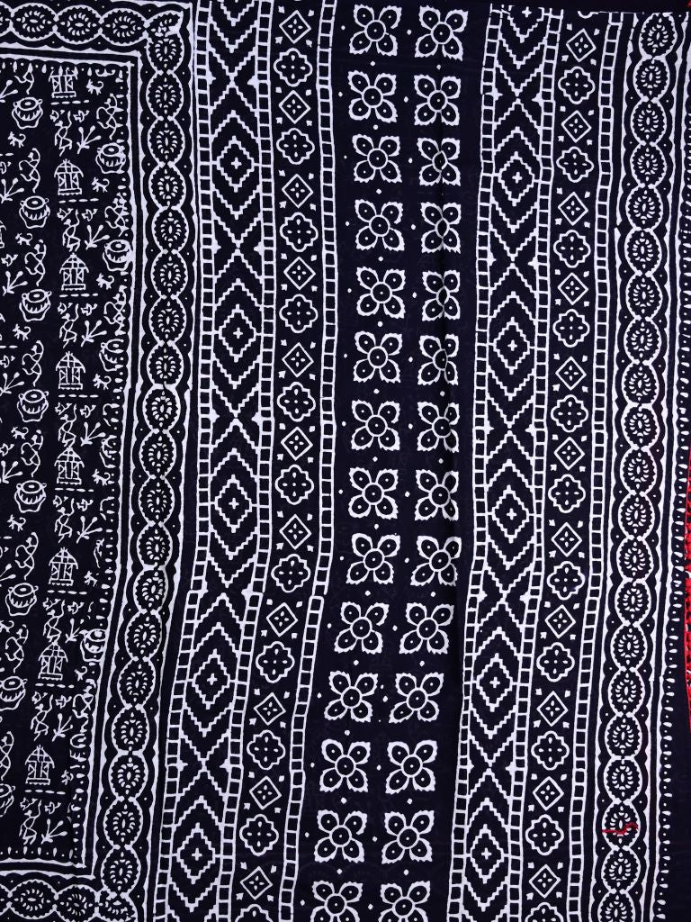 Mul mul cotton saree black color allover prints & printed border with printed pallu and contrast plain blouse