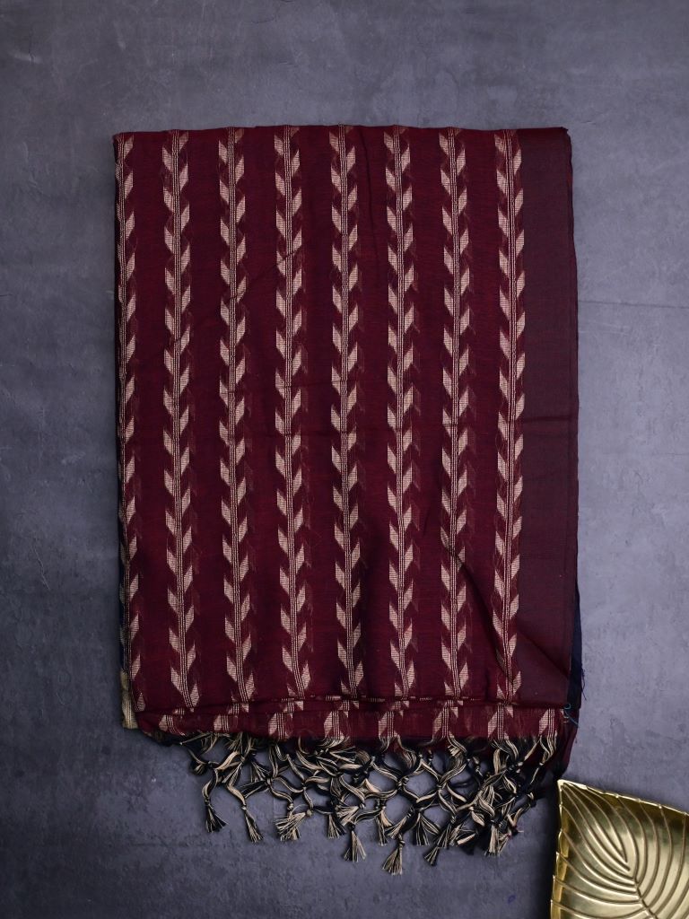 Khadi cotton saree dark maroon color allover weaves with contrast pallu and contrast blouse