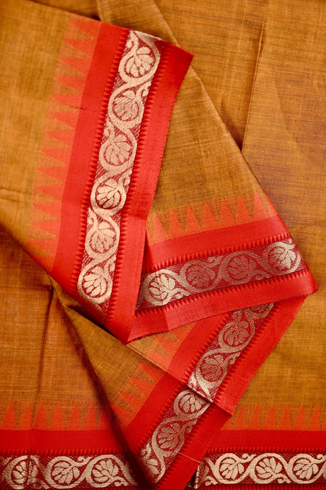 Dhaka cotton saree musturd yellow and red color with small zari border, big contrast pallu and plain blouse.