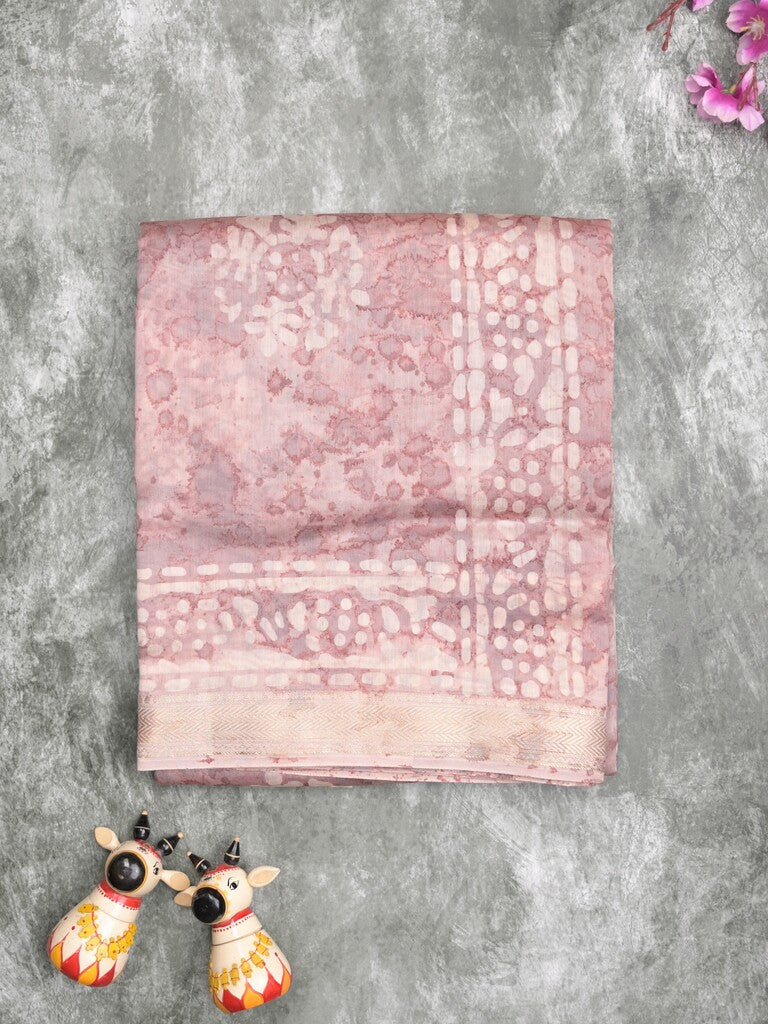 Maheshwari fancy saree onion pink color allover prints & zari border with short pallu and attached printed blouse