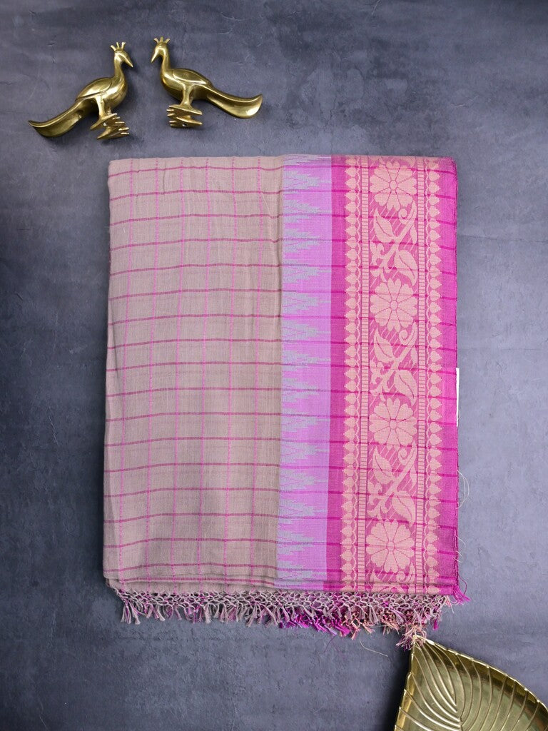 Jute kadhi cotton light purple color allover checks & contrast border with contrast pallu and running blouse