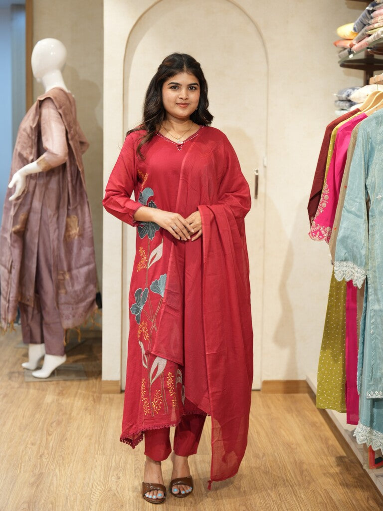 Exclusive designer kurthi set for women