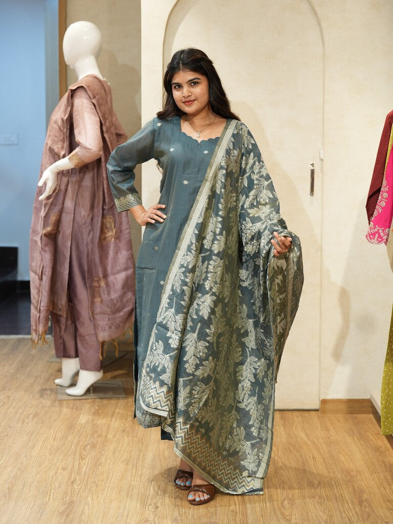 Exclusive designer kurthi set for women
