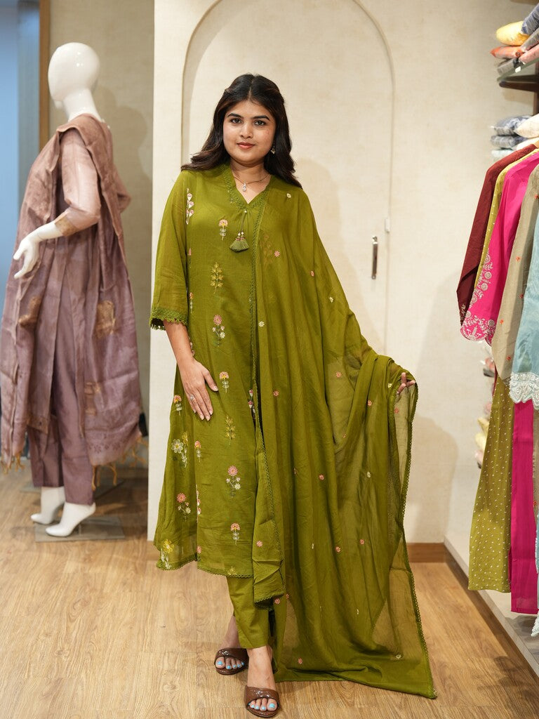 Exclusive designer kurthi set for women