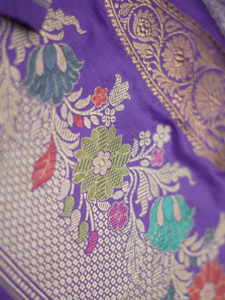 Banaras pattu saree lavender color allover zari weaves & zari border with rich pallu and attached plain blouse