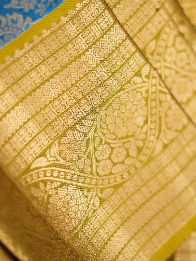 Kanchi pattu saree peacock blue color allover zari weaves & kanchi border with rich pallu and contrast blouse