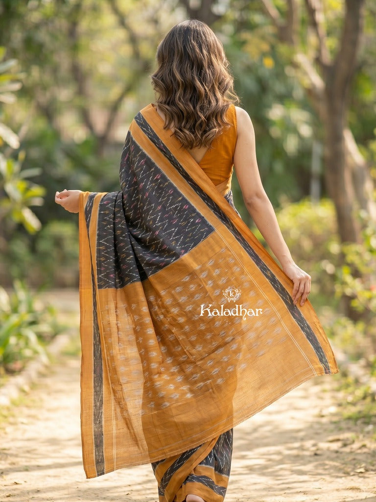 Ikkath cotton sarees with contrast border and contrast pallu