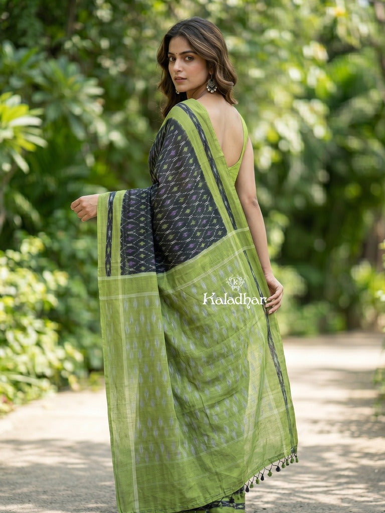 Ikkath cotton sarees with contrast border and contrast pallu