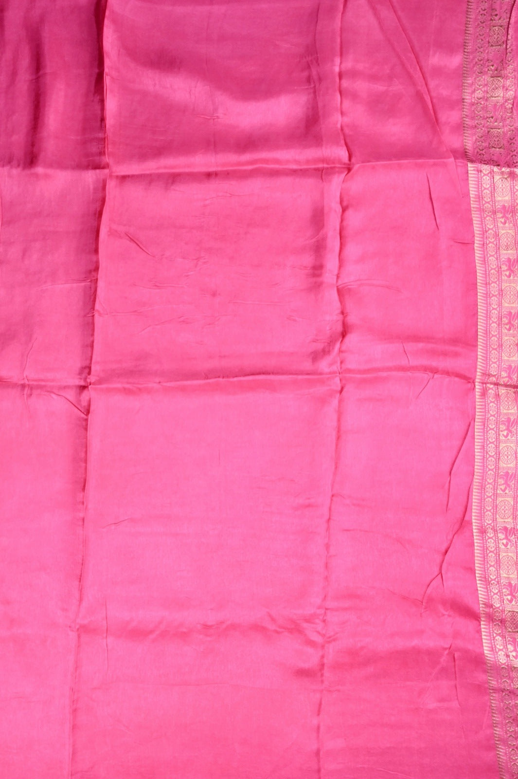 Dola silk saree pink color with allover zari motive weaves, big zari wooven border, pallu and plain blouse