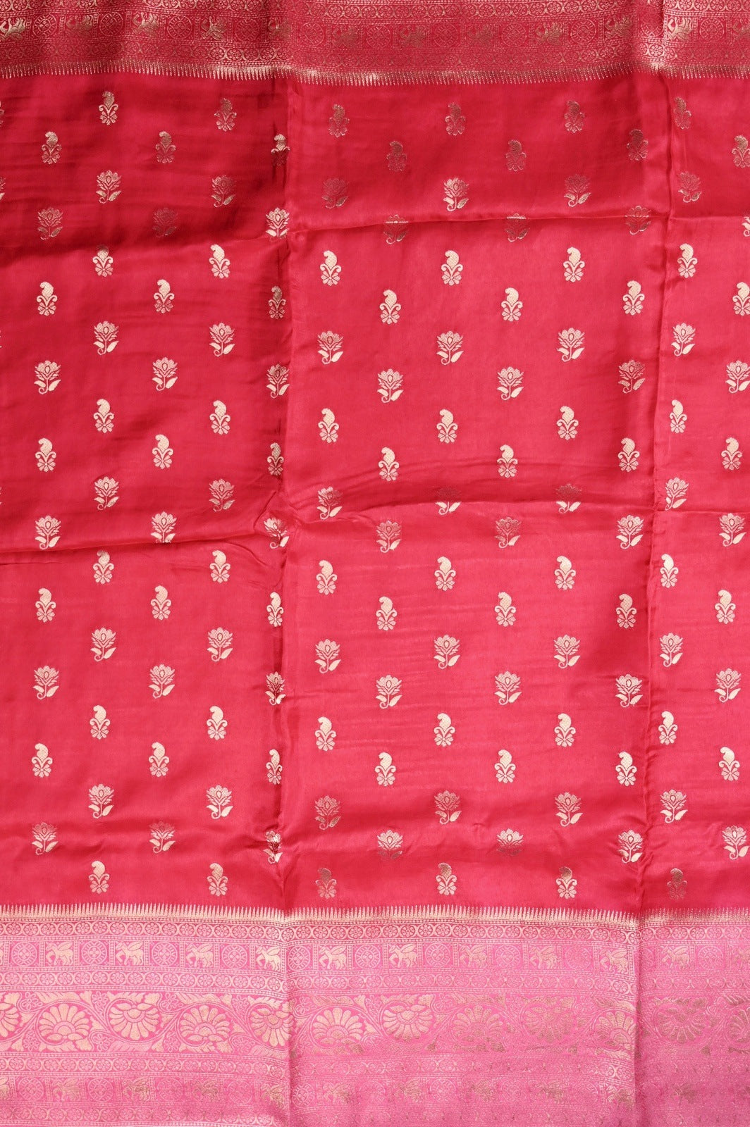 Dola silk saree pink color with allover zari motive weaves, big zari wooven border, pallu and plain blouse