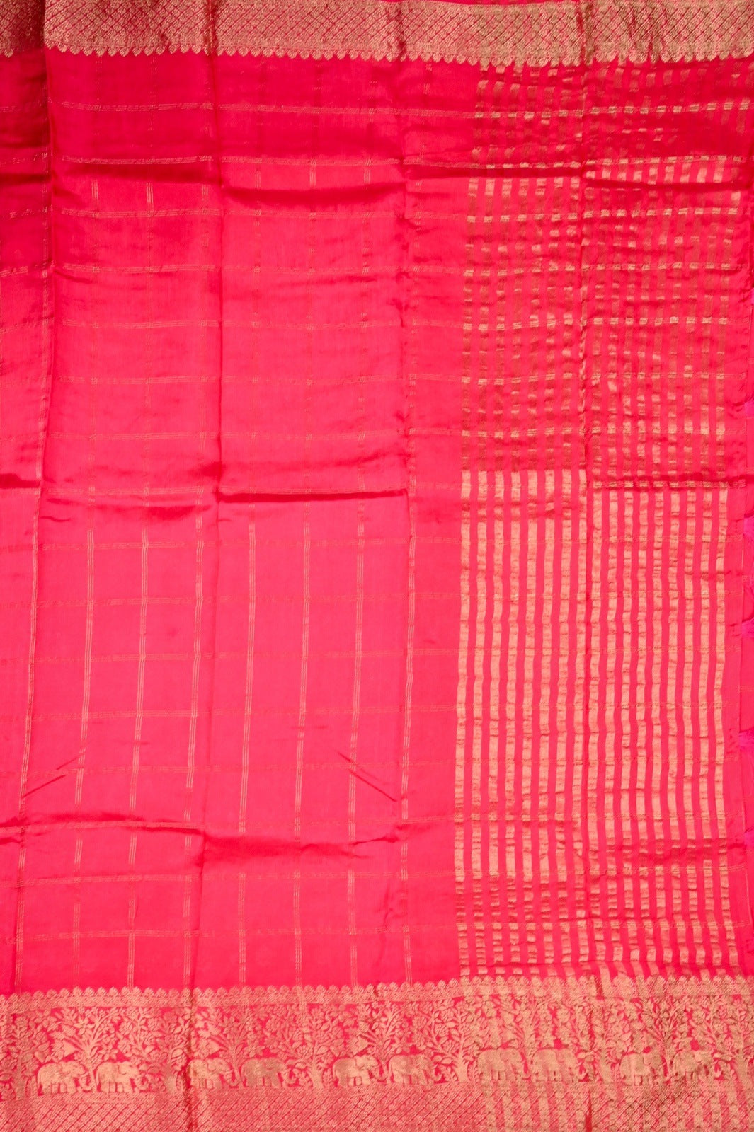 Dola silk saree pink color with allover zari checks, big zari border, short pallu and brocade blouse